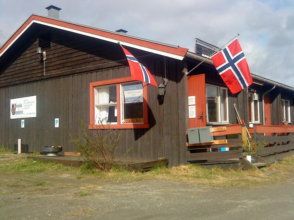 Dombas Motel Exterior photo